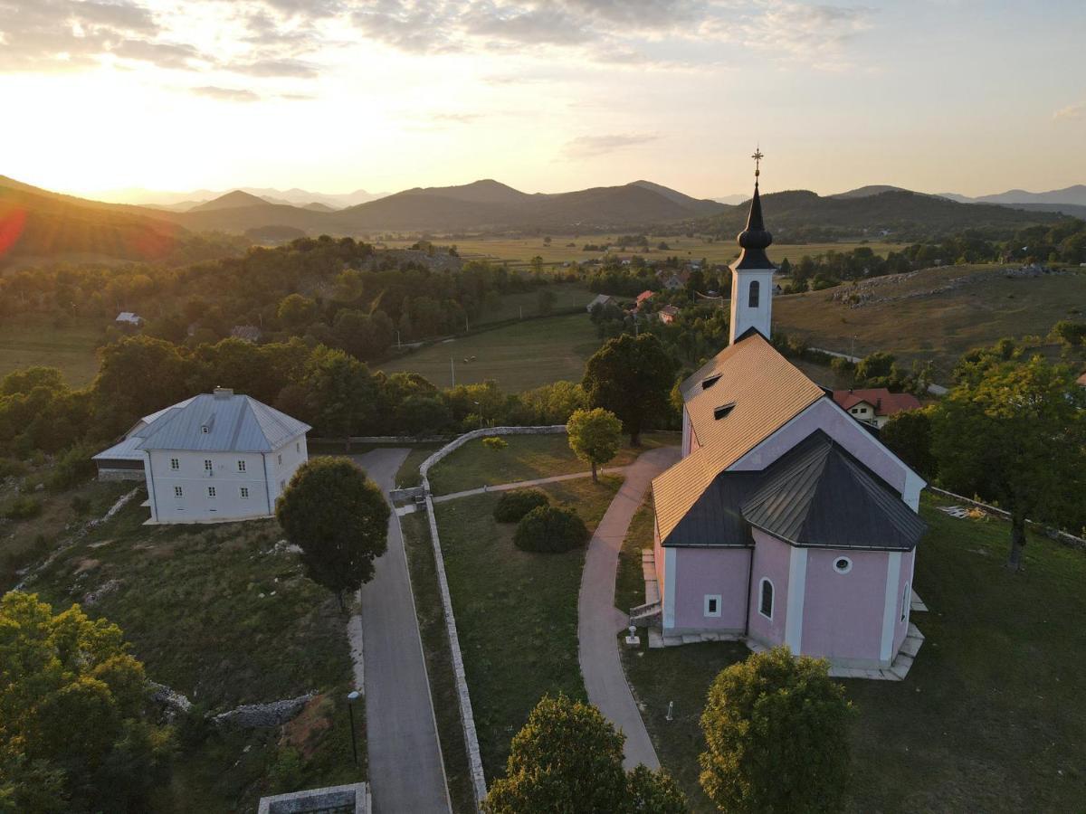 Апартаменты Ivona - Kuca Za Odmor Perusic - Stara Lika Экстерьер фото